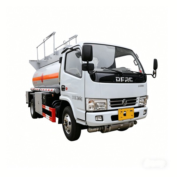 ขายรถบรรทุกน้ำมันเชื้อเพลิง 4x2 HOWO 5000L รถบรรทุกถังน้ำมันดีเซล