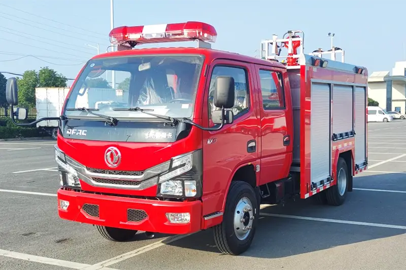 รถดับเพลิงแบบผงแห้งและโฟมรวม