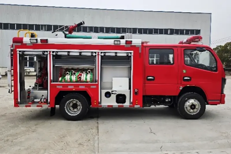 Dry Powder And Foam Combined Fire Truck